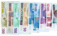 dinero falso vs dinero real