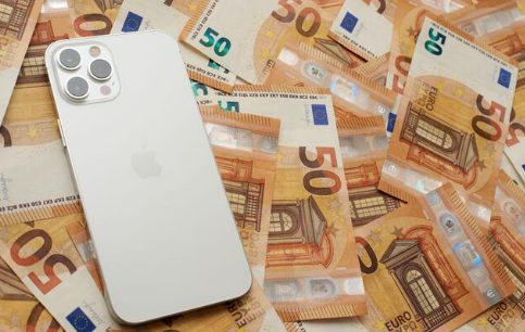 donde se puede comprar dinero falso